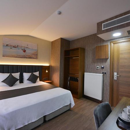 Istport Garden Hotels Arnavutkoy Экстерьер фото A room at the hotel