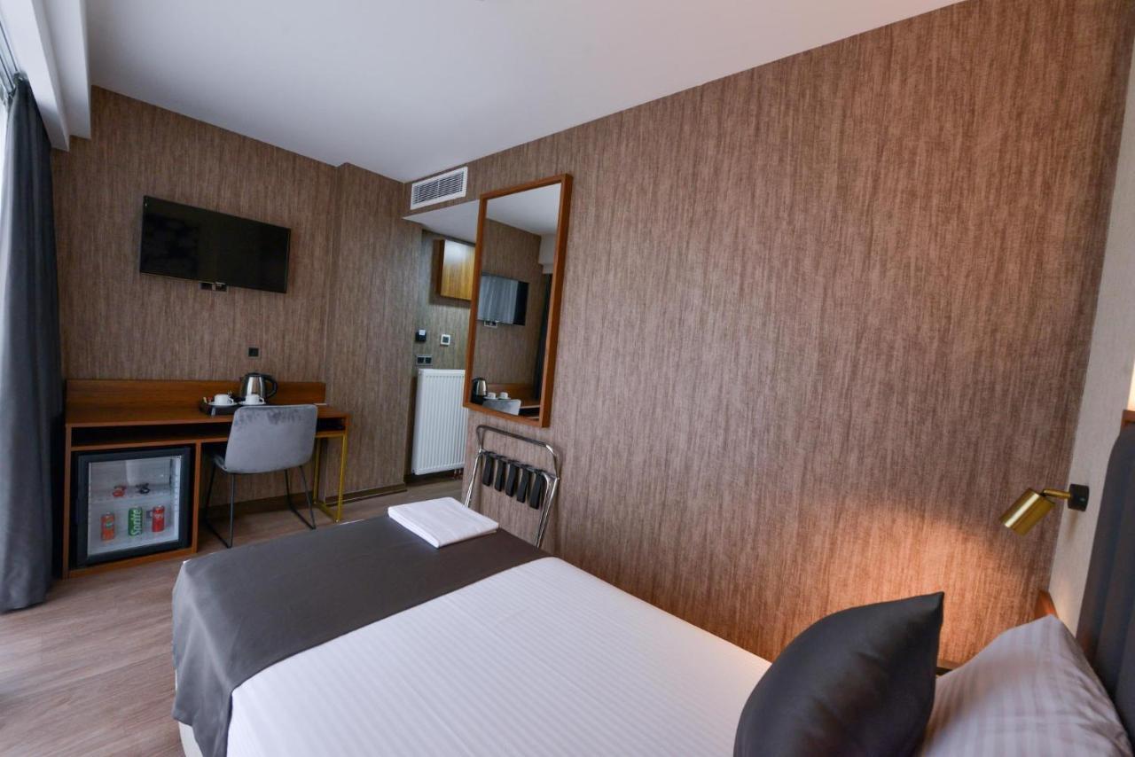 Istport Garden Hotels Arnavutkoy Экстерьер фото A room at the hotel