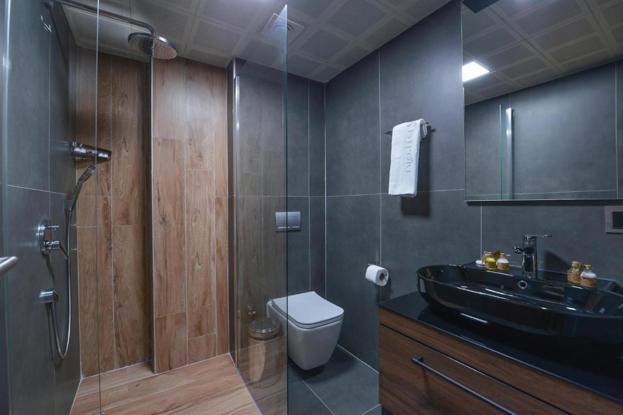 Istport Garden Hotels Arnavutkoy Экстерьер фото A modern bathroom