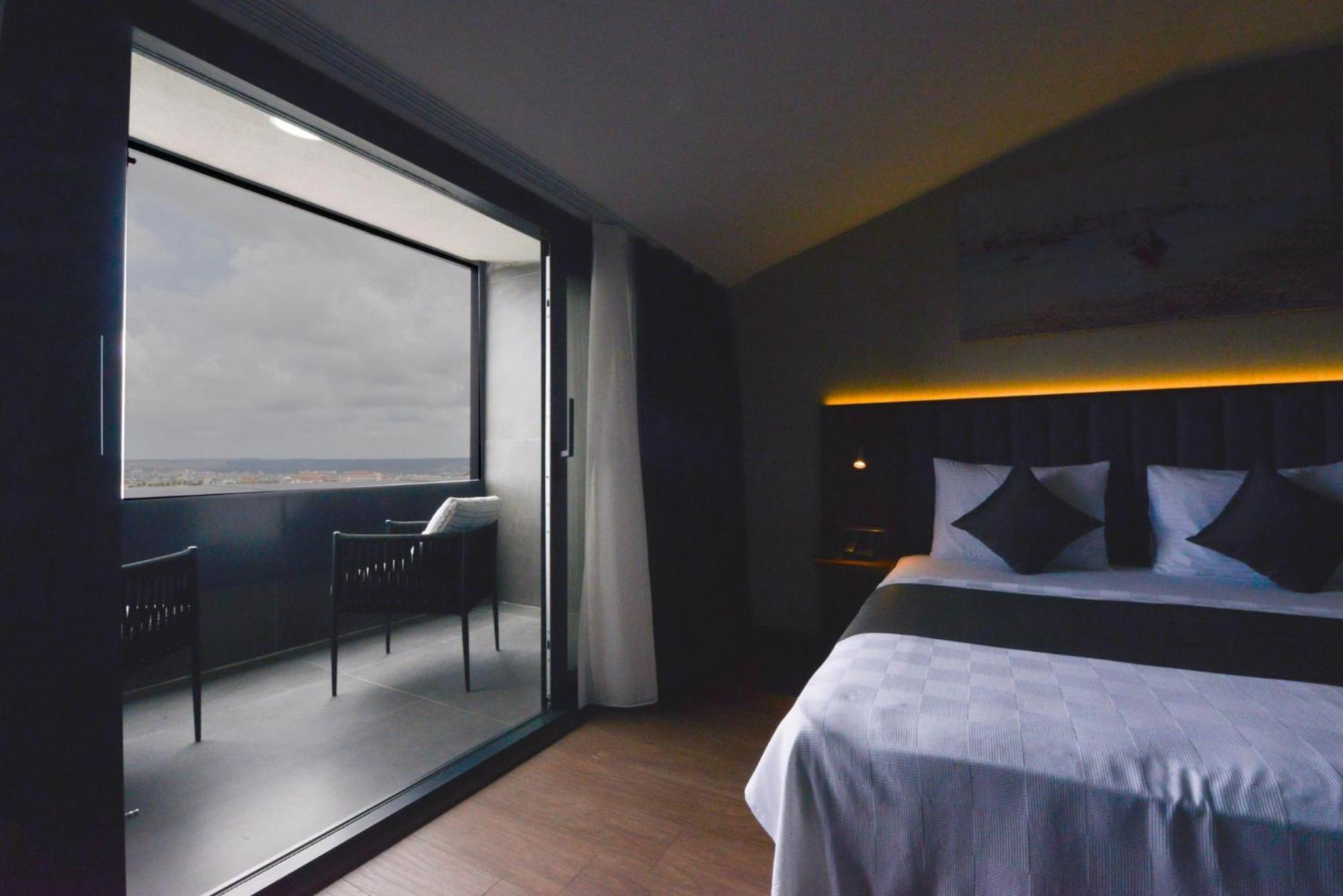 Istport Garden Hotels Arnavutkoy Экстерьер фото A room at the hotel