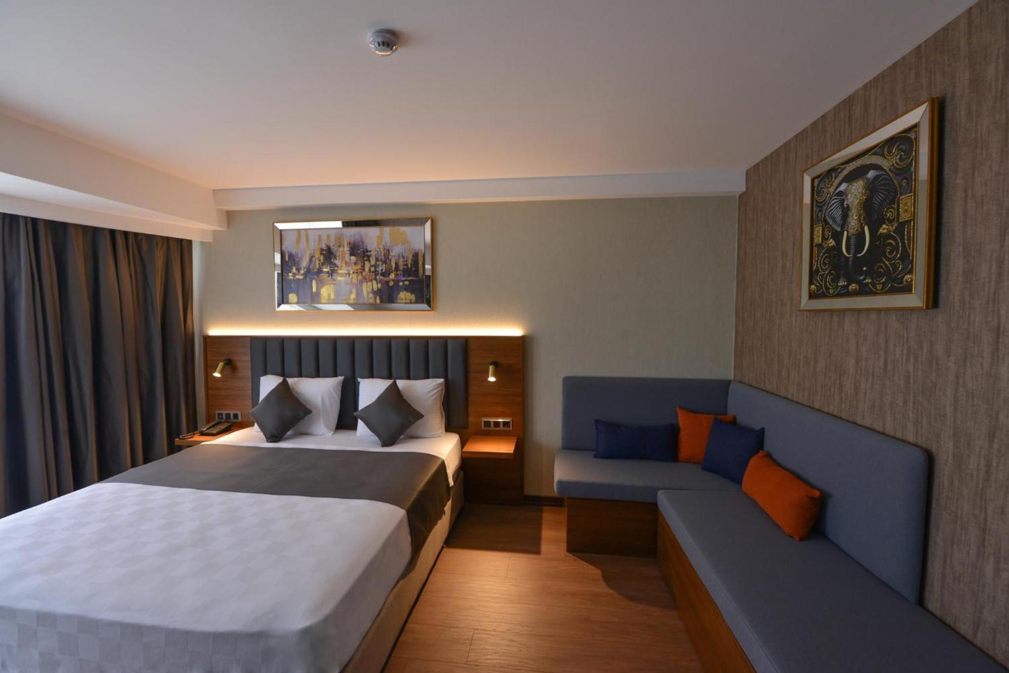 Istport Garden Hotels Arnavutkoy Номер фото A room at the hotel